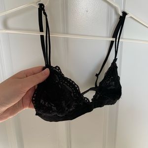Forever 21 Black lace Bralette